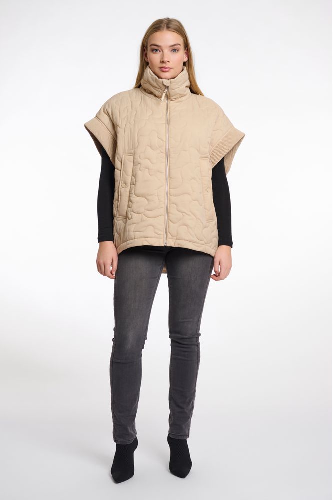 Rino & Pelle Caitlyn Oat Quilted Cape