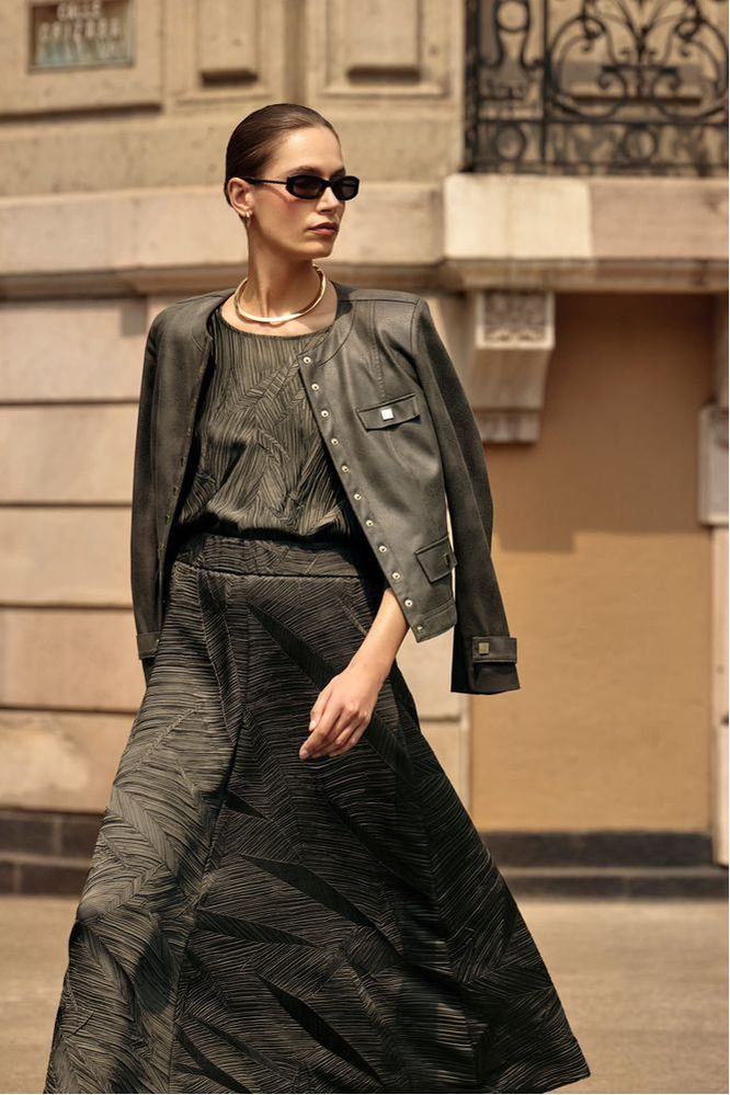 Joseph Ribkoff Pleat Satin Boxy Top