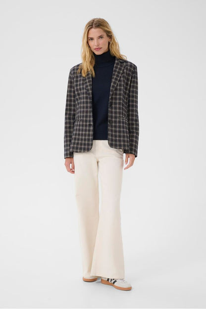 Part Two Vineke Blazer