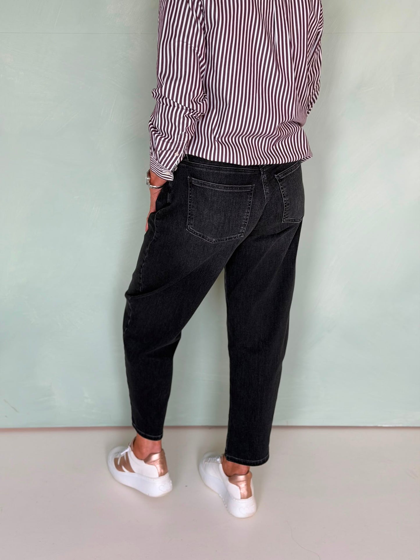 MAC Danni Barrel Leg Authentic Black