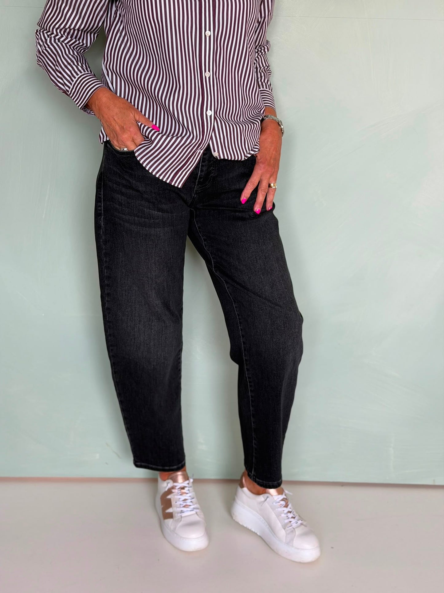MAC Danni Barrel Leg Authentic Black