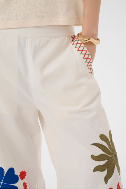 Culture CUchrestella Cropped Trouser Gardenia
