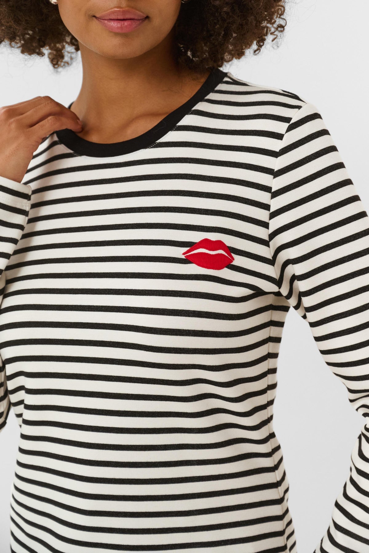 Culture Hunta Kiss Sweatshirt Top Black / White Stripe