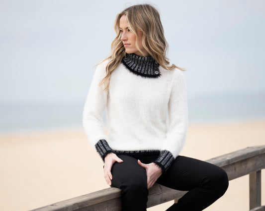 Marble White/Black Sweater 8026