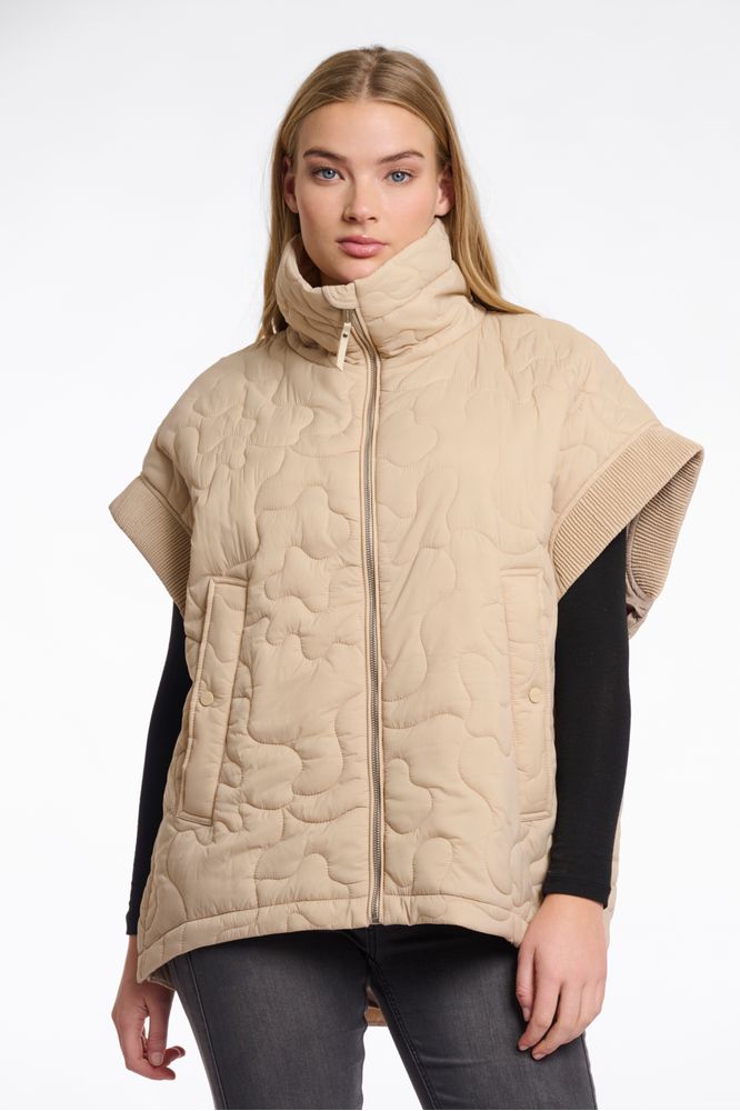 Rino & Pelle Caitlyn Oat Quilted Cape