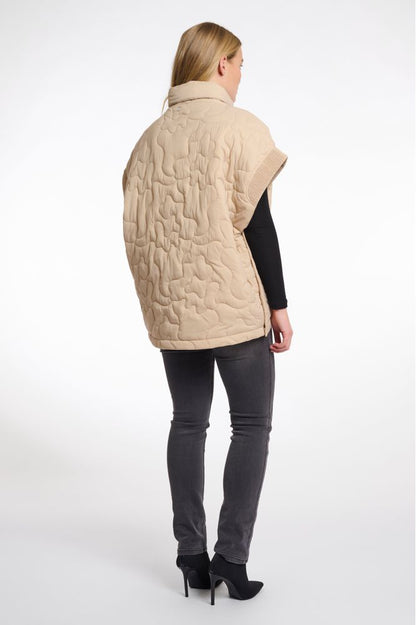 Rino & Pelle Caitlyn Oat Quilted Cape