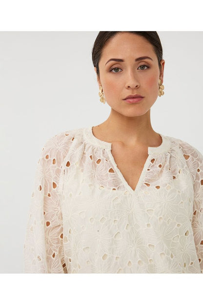 Esqualo Embroidery Anglaise Blouse Ecru