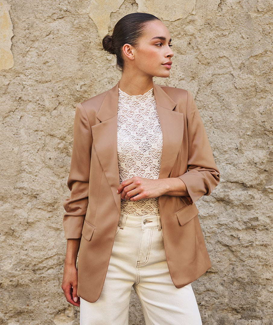 Esqualo 3/4 Sleeve Crepe Blazer - Cappuccino