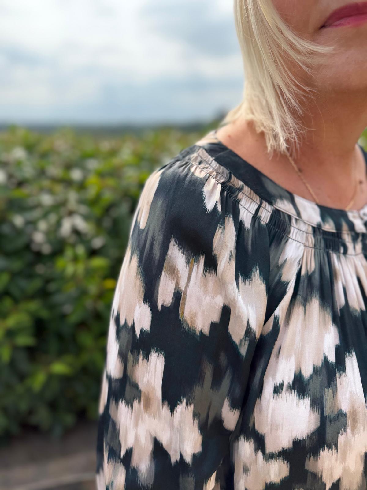 Part Two Catin Blouse Green Blurred