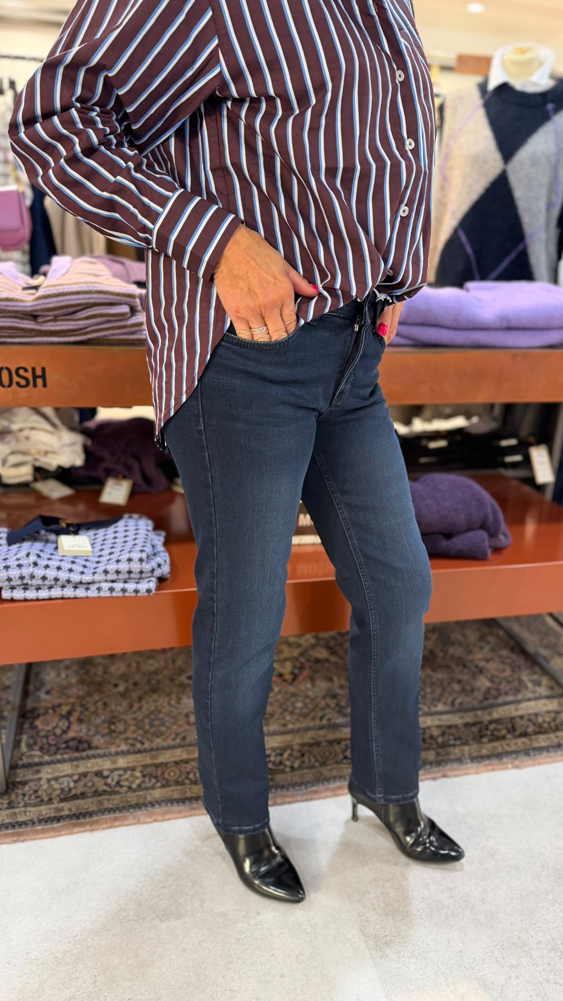 MAC Carrie Straight Leg Dark Wash