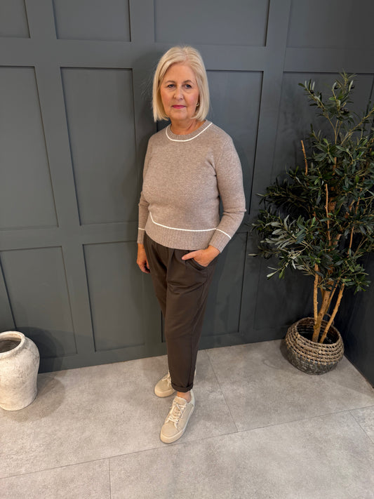 D.E.C.K Piping Detail Knit