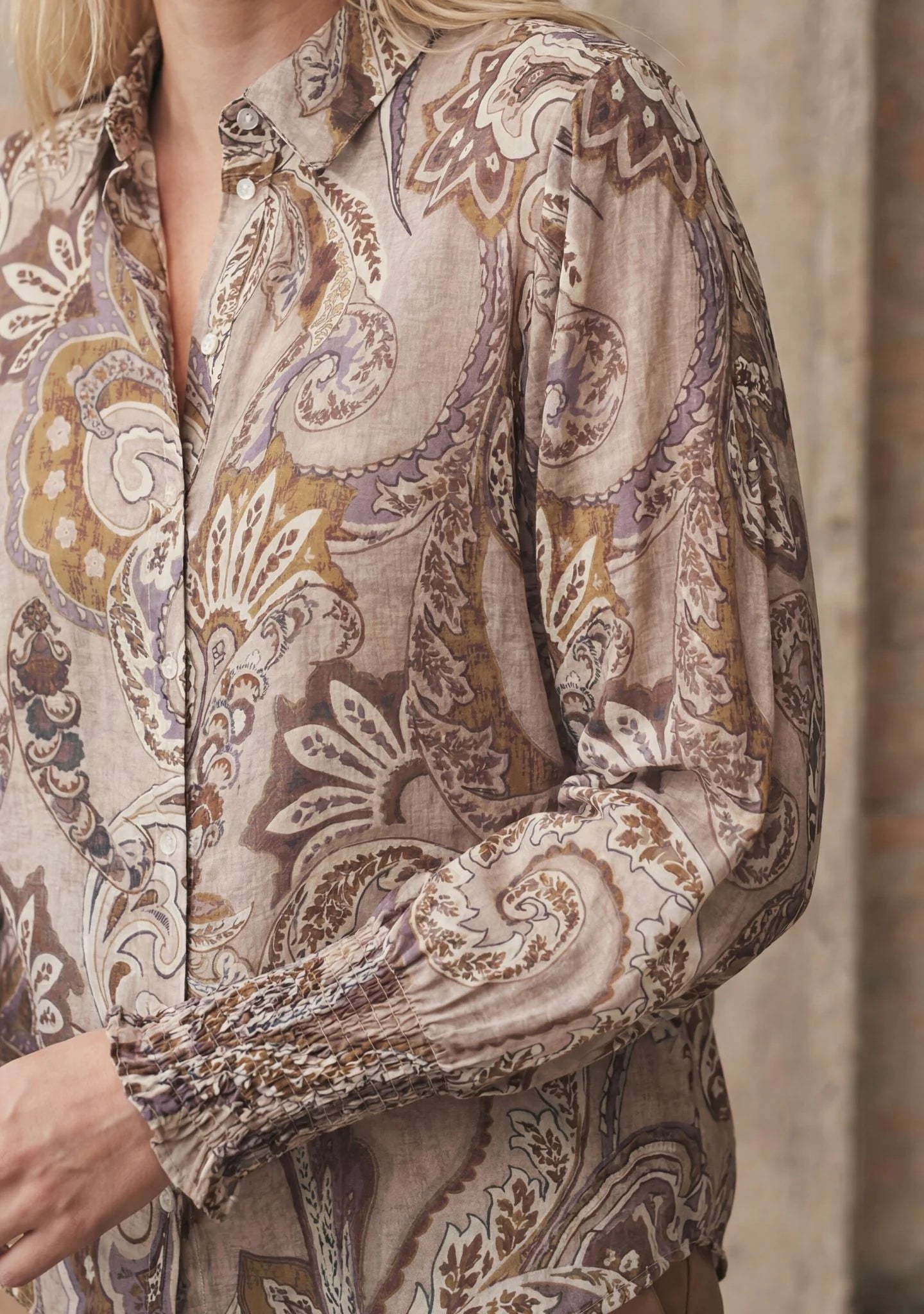 I Say Lotta Smock Shirt Taupe Paisley