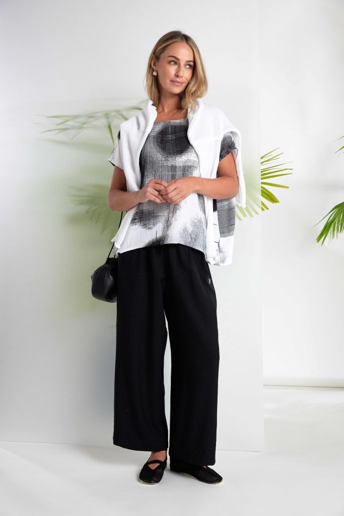 NAYA Blurred Faded Spot Top White/Black