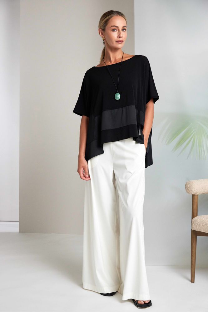 NAYA Square Top Black