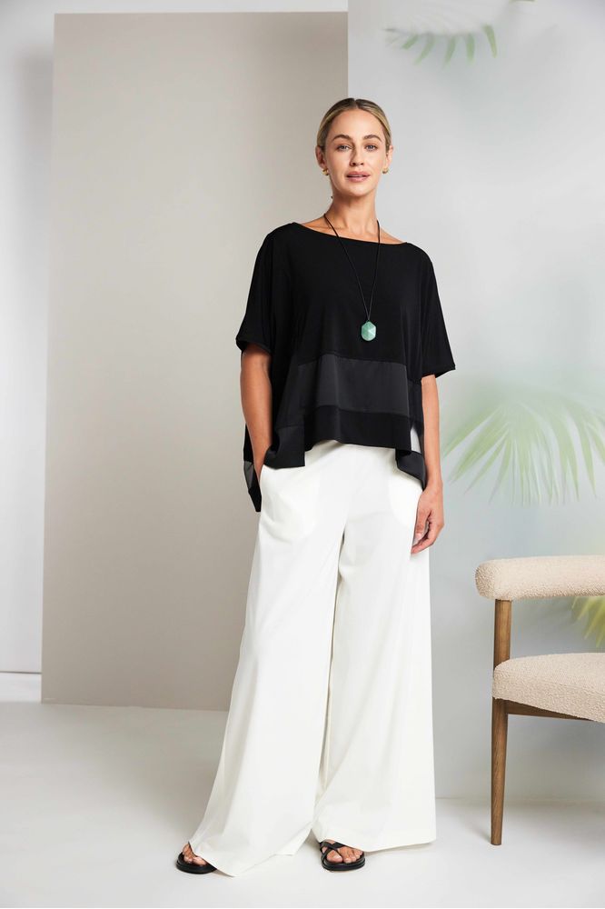 NAYA Square Top Black
