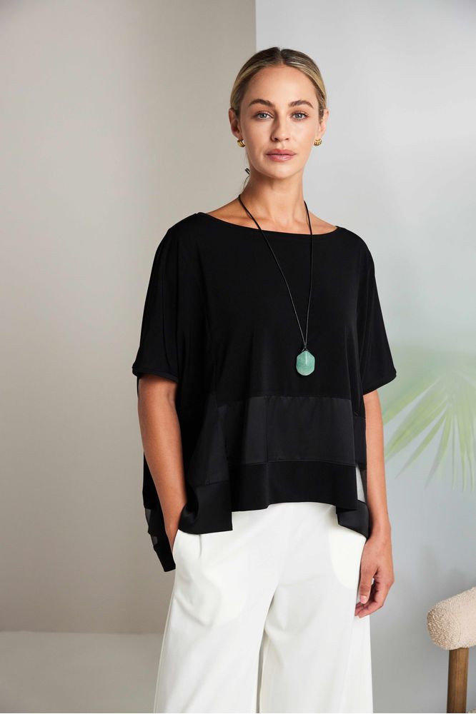 NAYA Square Top Black