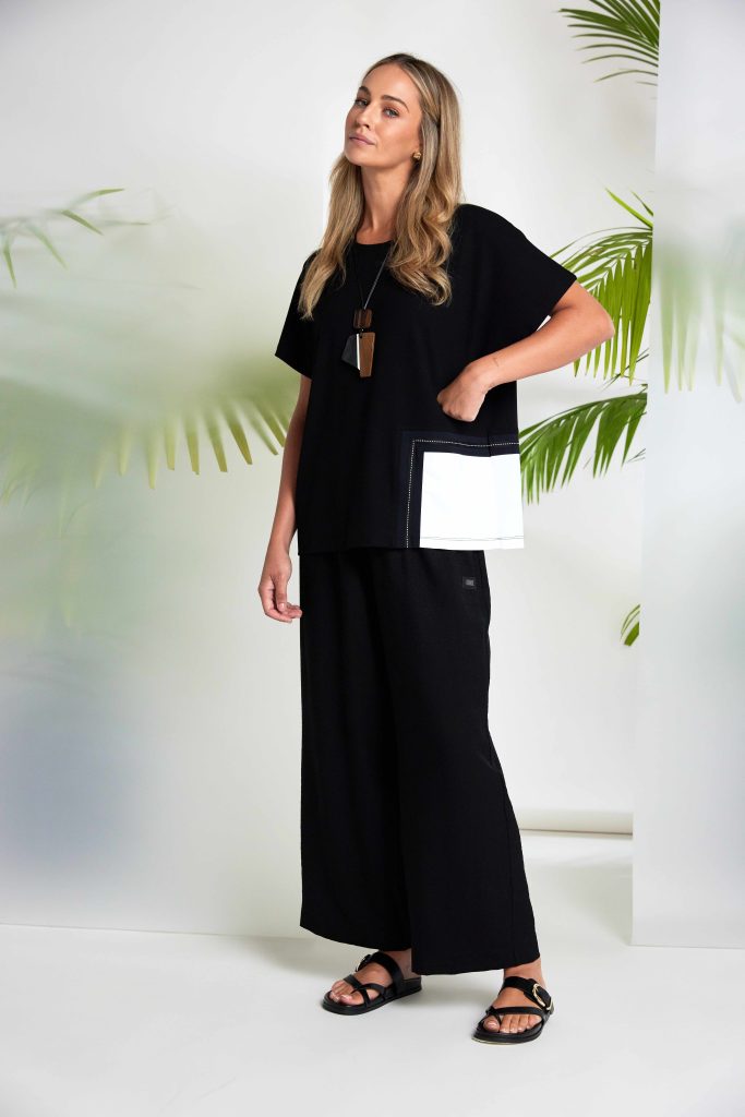 NAYA Stitch Pocket Top Black/White