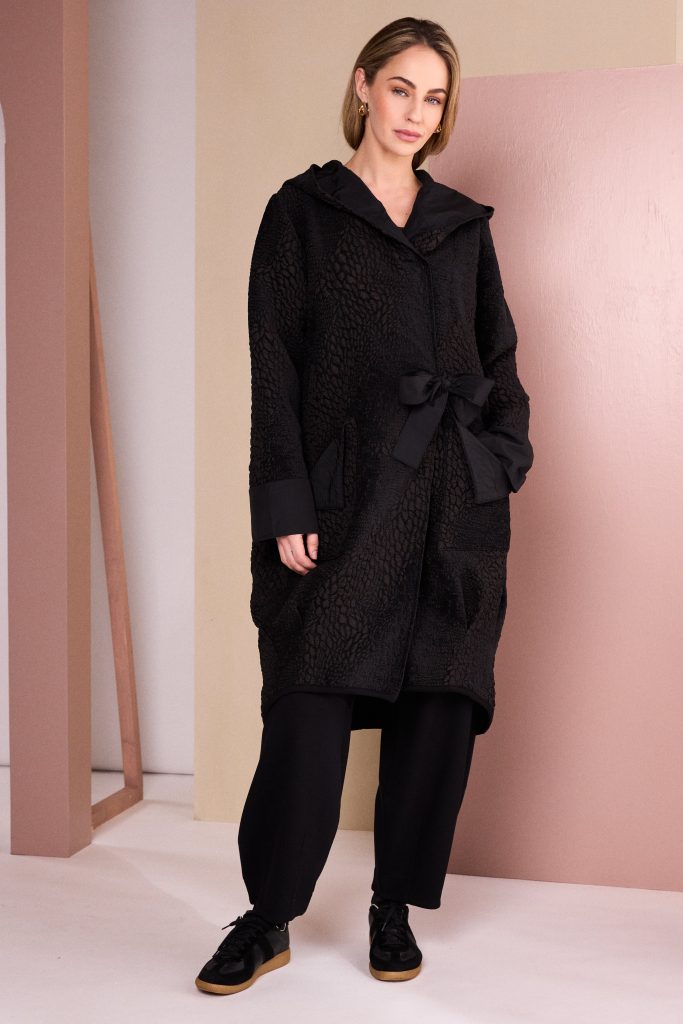 Naya Jaquard Coat With Ring Tie Detail Black/Choko