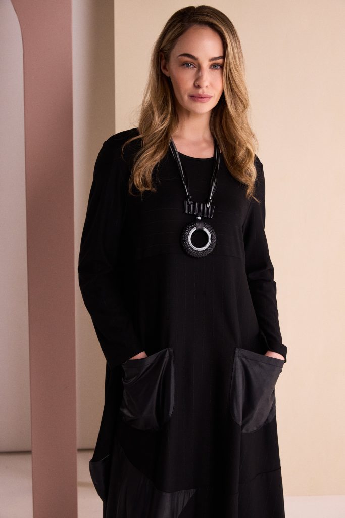 Naya Leather Circle Necklace Black/Silver