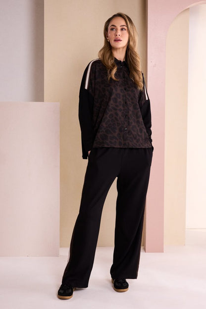 Naya Animal Collar Sleeve Top Black/Choko