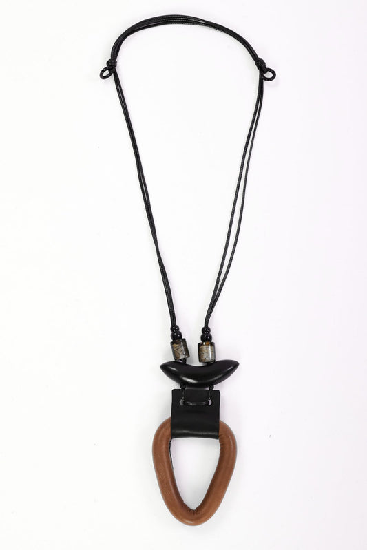 Naya Leather Triangle Necklace Stone/Thyme