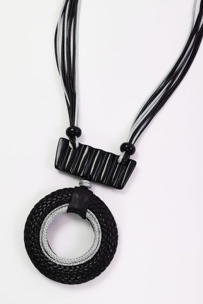 Naya Leather Circle Necklace Black/Silver