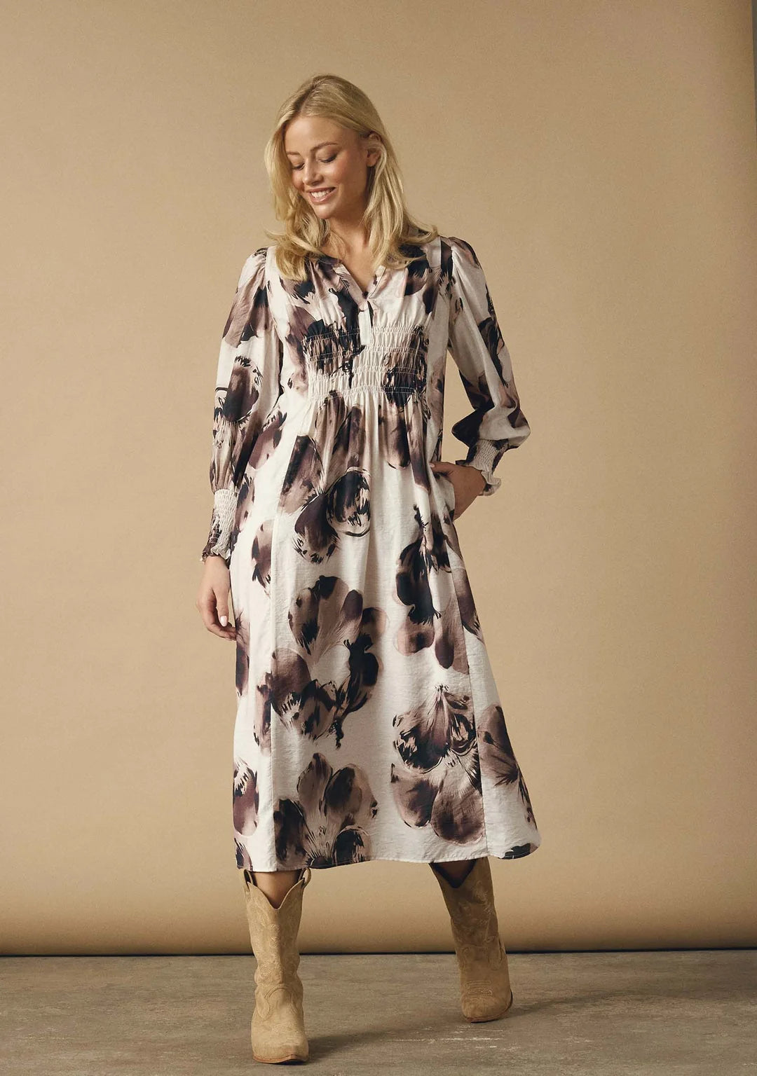I Say Naomi V-Neck Dress Aubergine Floral