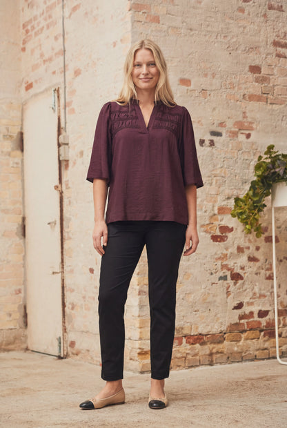 I Say Nova S/S Blouse Aubergine