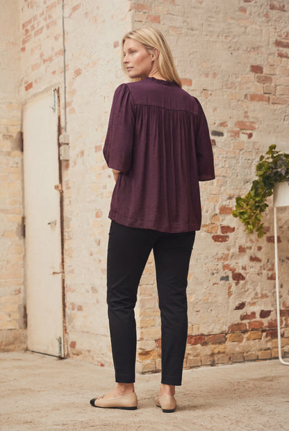 I Say Nova S/S Blouse Aubergine