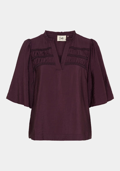 I Say Nova S/S Blouse Aubergine