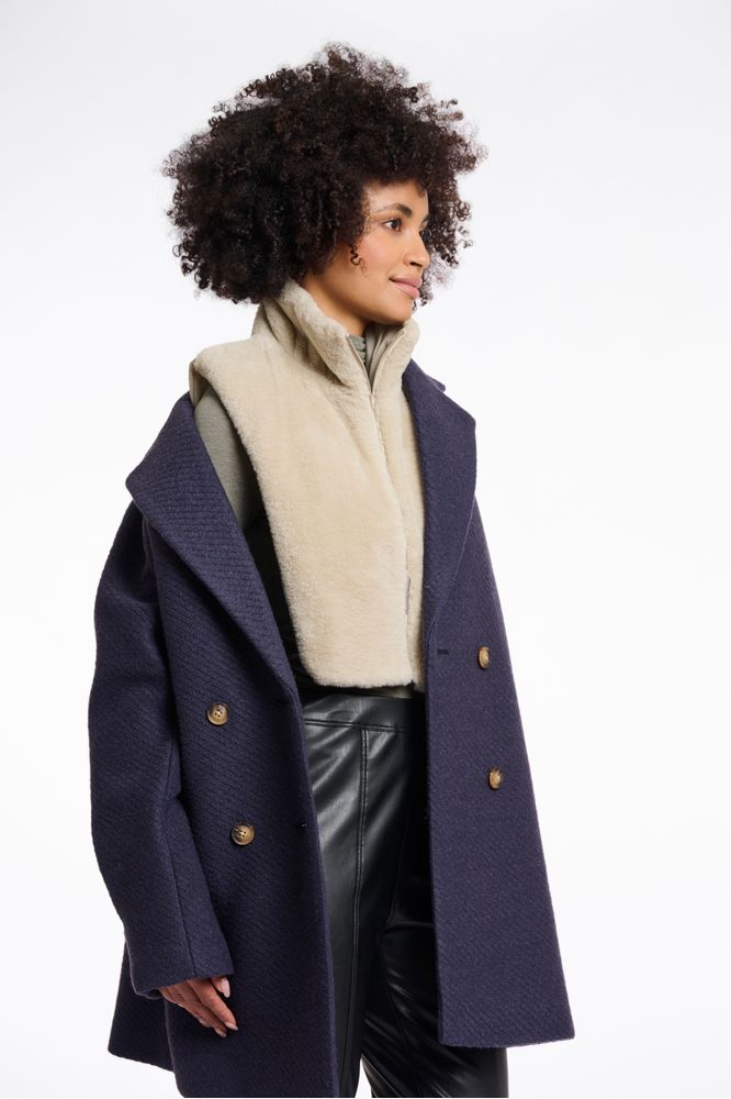 Rino & Pelle Birch Nura Faux Fur Bib