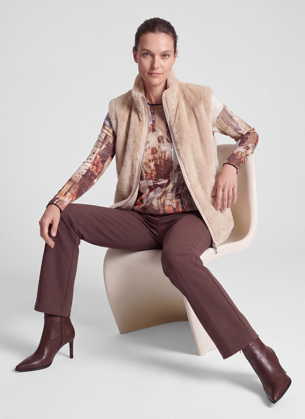 Rabe 57-122871 Waistcoat Biscuit