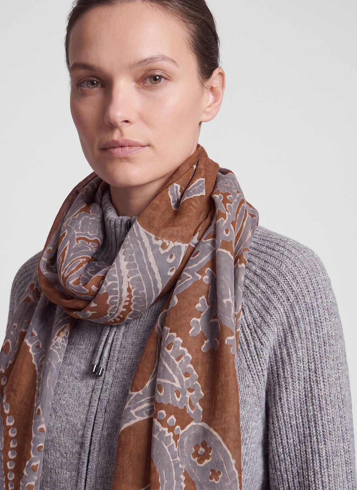 Rabe 57-121941 Scarf Brown Print