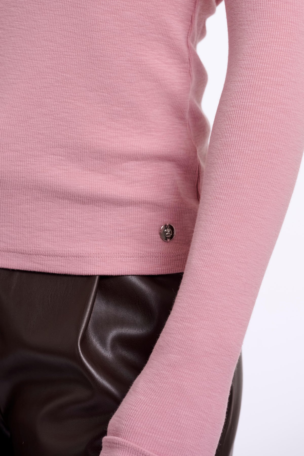 Rino & Pelle Ensa V-Neck Top Dusty Pink