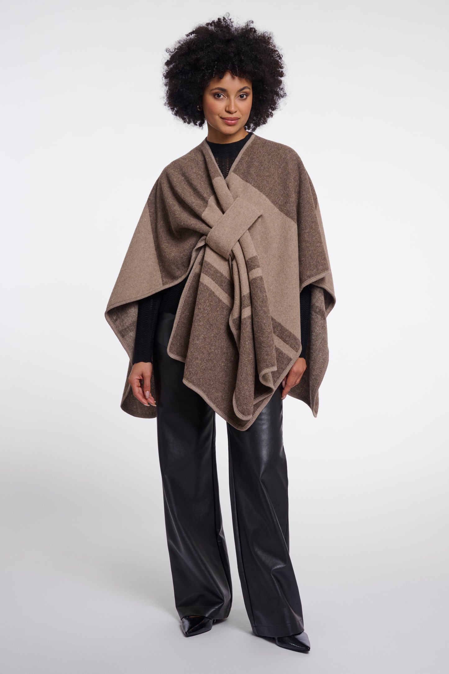 Rino & Pelle Levi Cape-Toffee Check