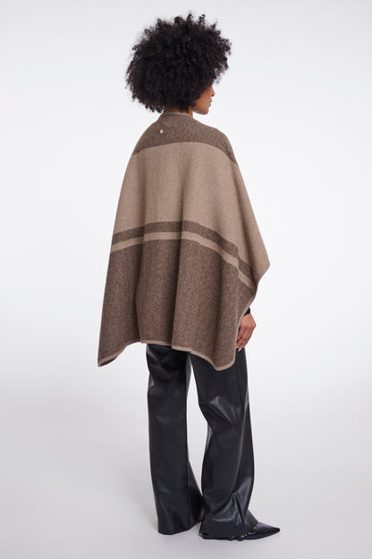 Rino & Pelle Levi Cape-Toffee Check