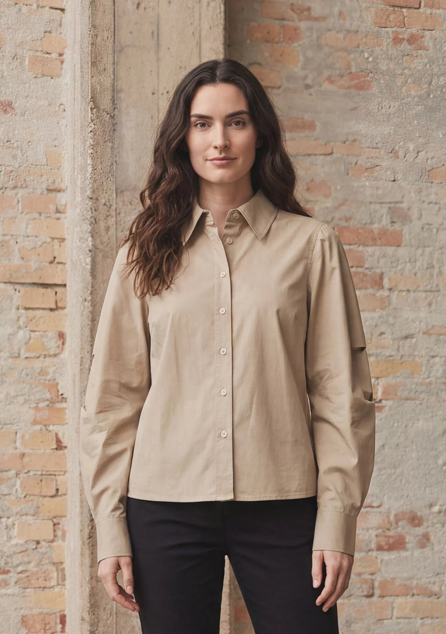 I Say Sigga Sleeve Shirt-Light Taupe