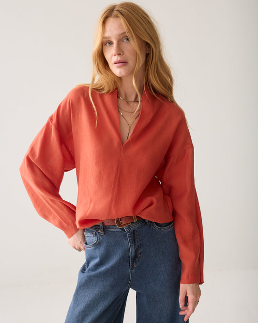 Summum V Neck Top Goji Berry