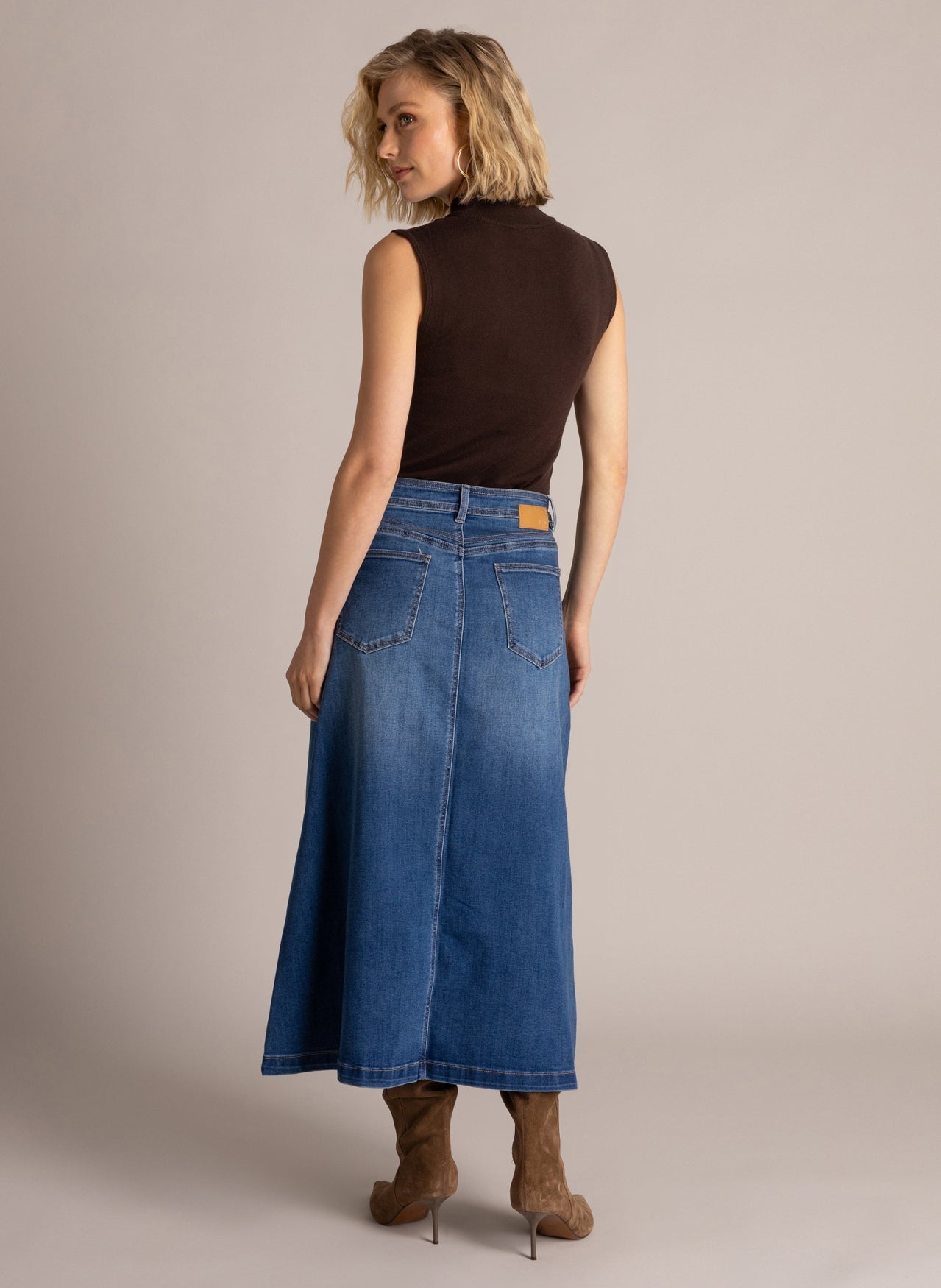 Yest Chloe Essential Skirt Dark Stone