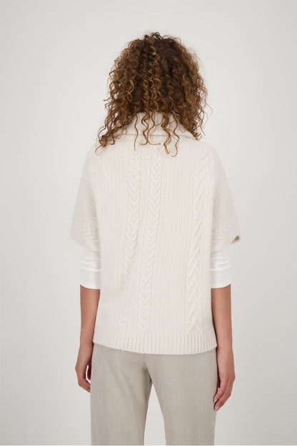 Monari Oat Milk Strickcape Jacket
