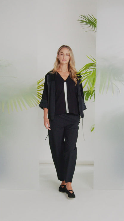 NAYA Vee Neck Top Black/White